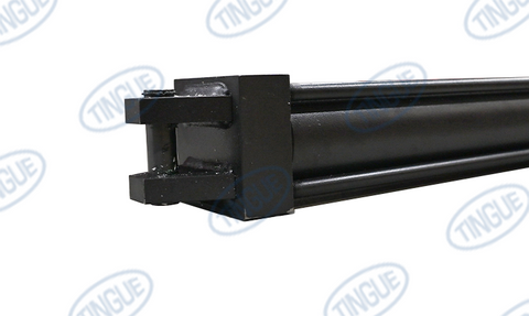 HYDRAULIC CYLINDER 2 1/2" BORE 32" LONG